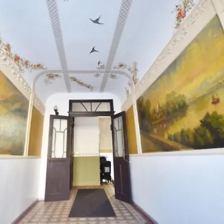 - Sweet بيت ضيافة